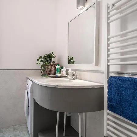 Vicino Al Porto, Con Parcheggio * Livourne
